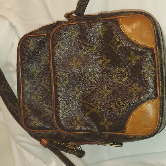 LOUIS VUITTON Aunthentic Vintage Monogram Amazon Shoulder Crossbody Bag - Picture 4 of 16